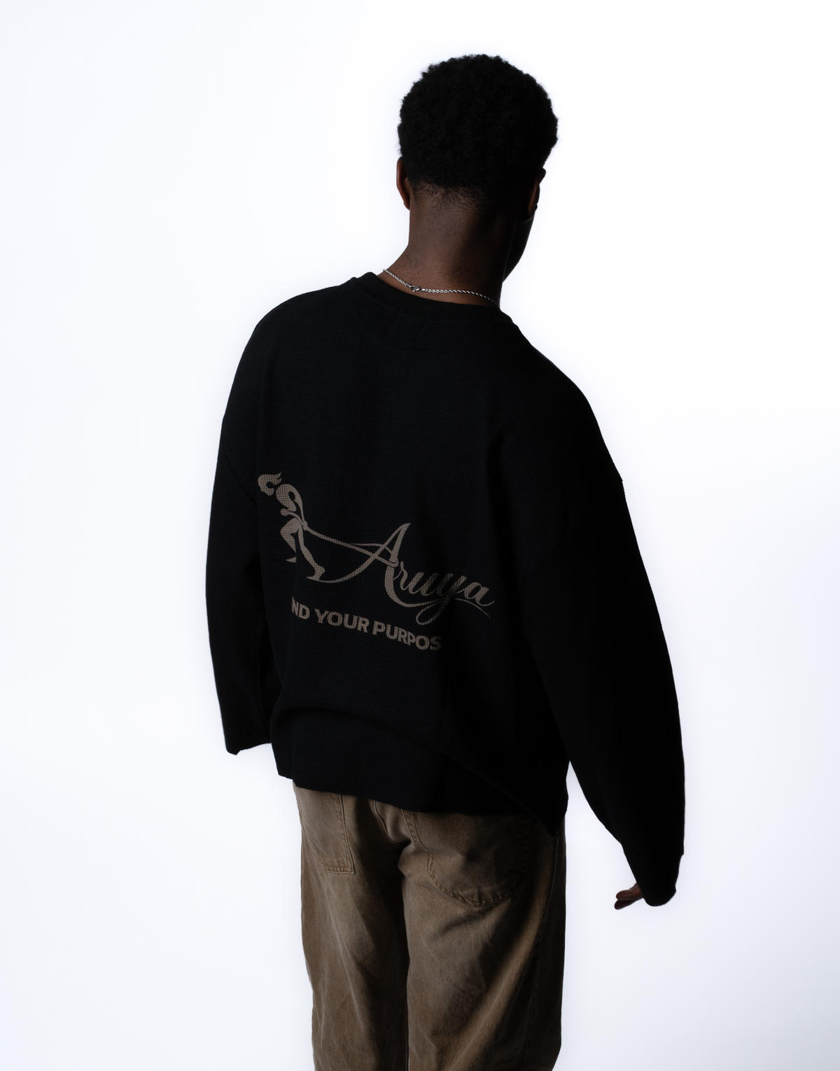 BLACK U LINE LONG SLEEVE